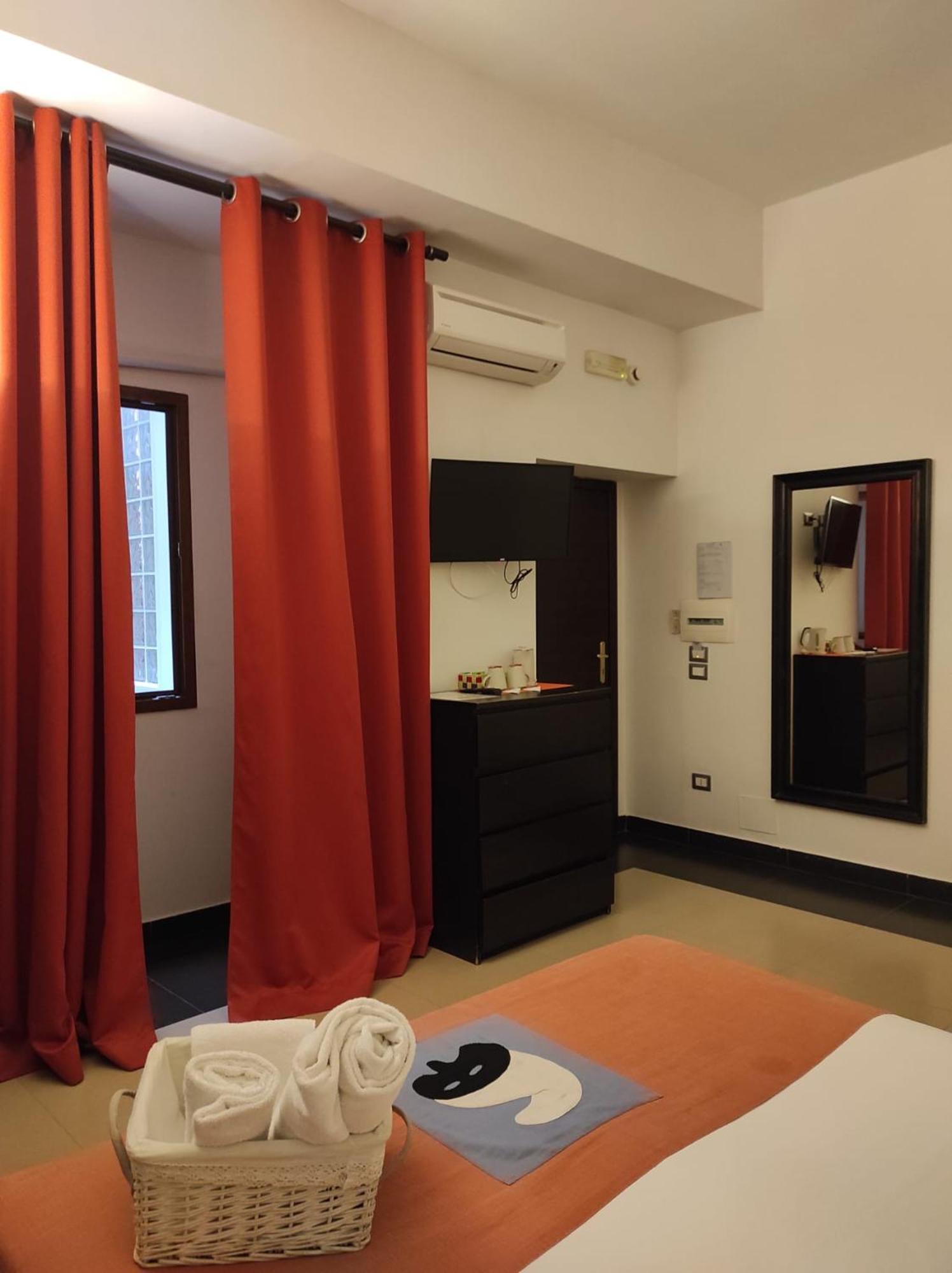 Hotel Plebiscito Aparthotel Napoli Eksteriør bilde