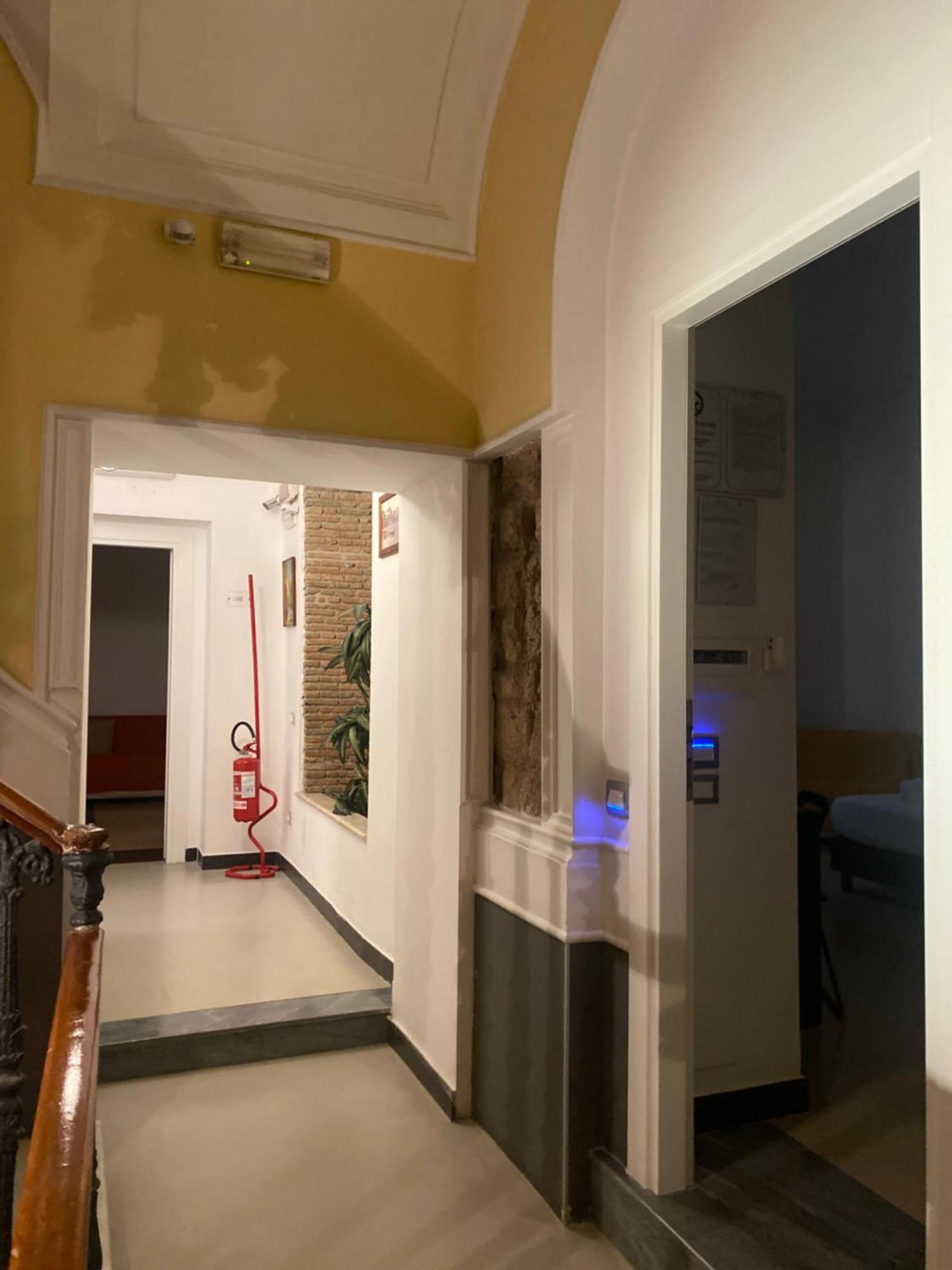 Hotel Plebiscito Aparthotel Napoli Eksteriør bilde